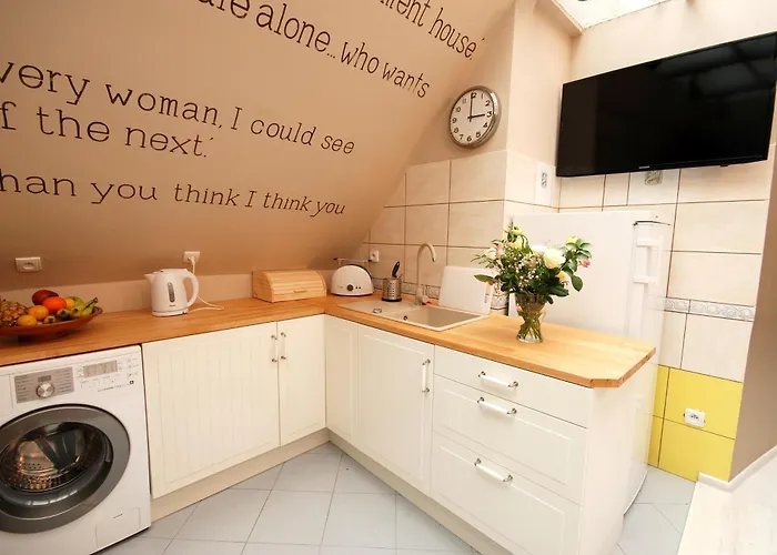 Mimosa Проживання в сім'ї *