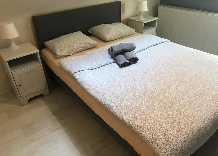 Проживання в сім'ї Mimosa *