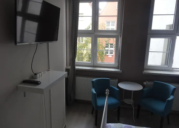 Mimosa Проживання в сім'ї *