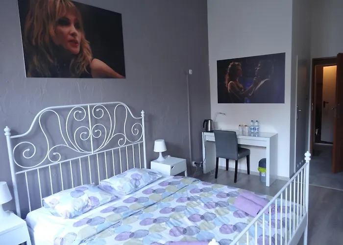 Проживання в сім'ї Mimosa Познань